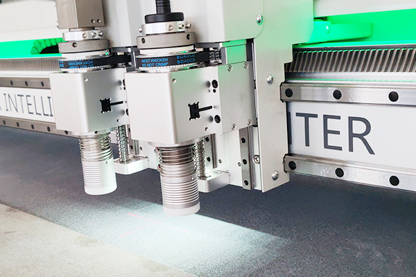 得馬F11-1625高速裁切機(jī)